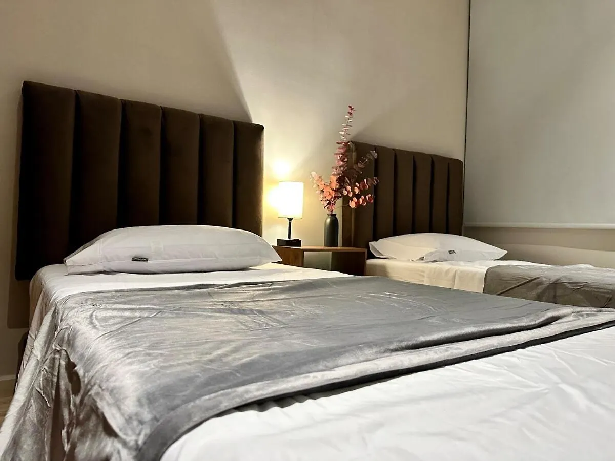 Tuscania Modern Luxe - Temozon Apt On First Floor Merida Apartment