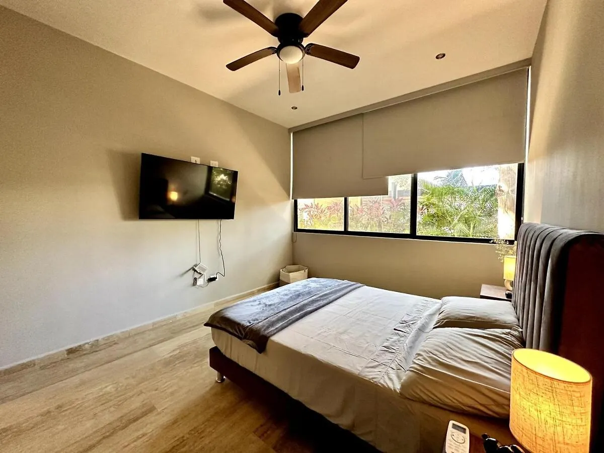Tuscania Modern Luxe - Temozon Apt On First Floor Merida Apartment